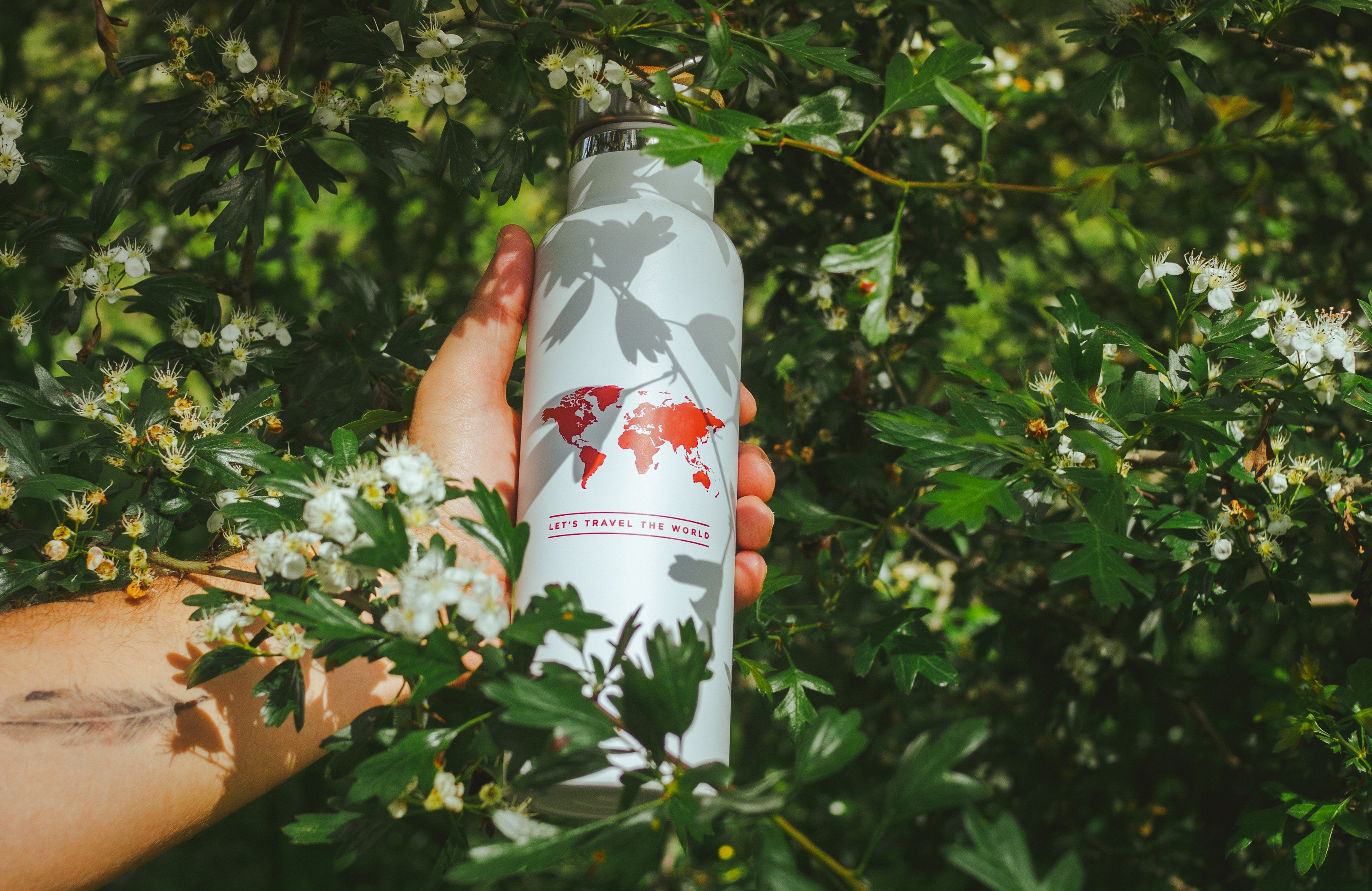 Les 5 accessoires de voyage essentiels pour une âme voyageuse